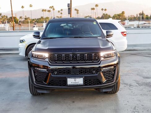 New 2026 Jeep Grand Cherokee L Summit w/ Obsidian Package AWD/4WD image 3