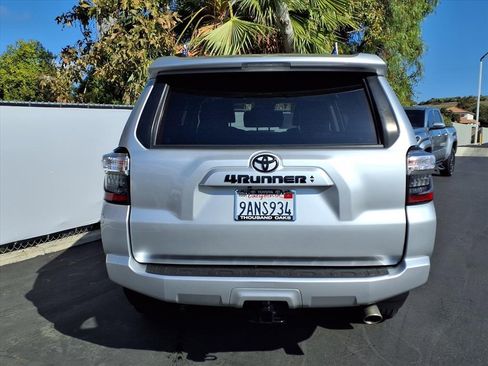 Certified 2022 Toyota 4Runner SR5 Premium image 7