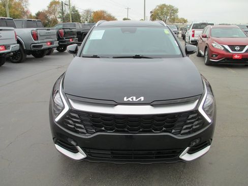 Used 2023 Kia Sportage EX image 11