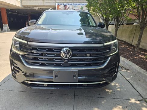 Used 2026 Volkswagen Atlas SEL Premium R-Line AWD/4WD image 3