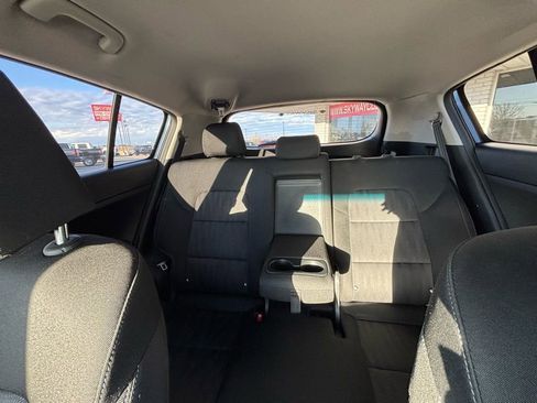 Used 2022 Kia Sportage LX image 7