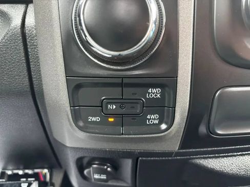 Used 2015 RAM 1500 Express AWD/4WD image 19