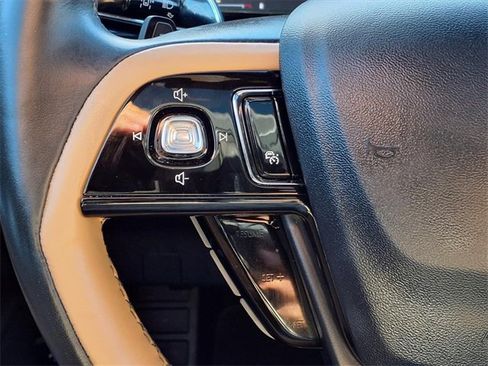 Used 2020 Lincoln Corsair Reserve w/ Equipment Group 201A image 15