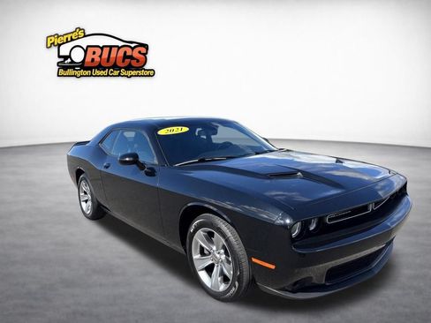 Used 2021 Dodge Challenger SXT RWD image 6