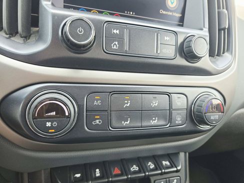 Used 2019 Chevrolet Colorado Z71 AWD/4WD image 31