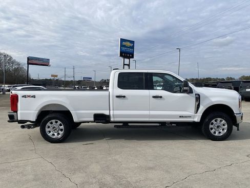 Used 2024 Ford F250 XLT image 8