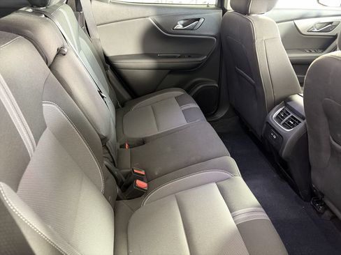 Used 2025 Chevrolet Blazer LT FWD image 23