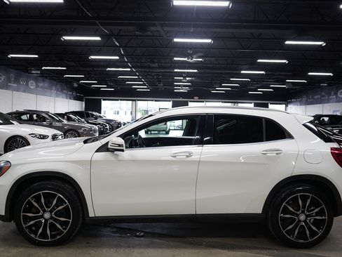 Used 2017 Mercedes-Benz GLA 250 image 2