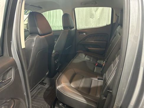 Used 2021 GMC Canyon Denali image 8