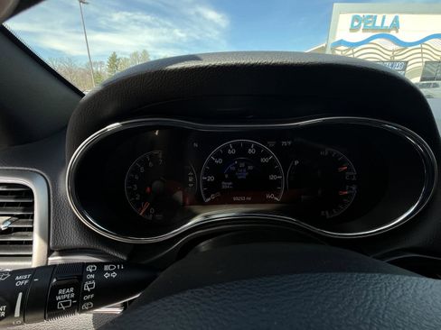Used 2020 Jeep Grand Cherokee Limited AWD/4WD image 19