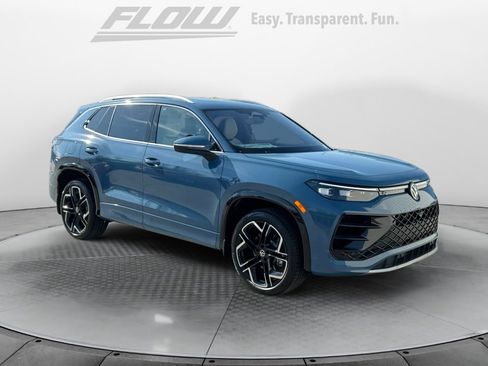 New 2026 Volkswagen Tiguan SEL R-Line image 1