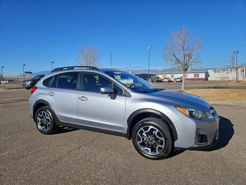 Used 2017 Subaru Crosstrek 2.0i Premium image 2