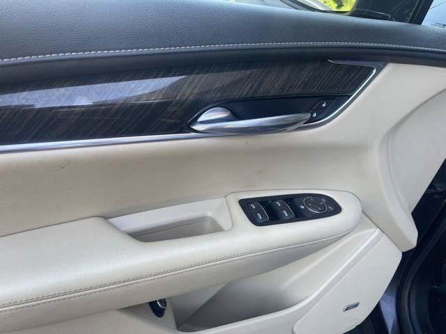Used 2018 Cadillac XT5 FWD image 9