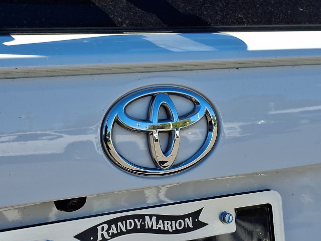 Used 2025 Toyota RAV4 XLE FWD image 29