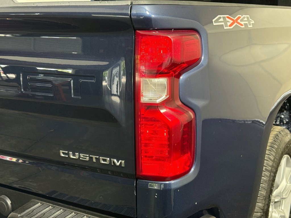 Used 2022 Chevrolet Silverado 1500 Custom AWD/4WD image 31