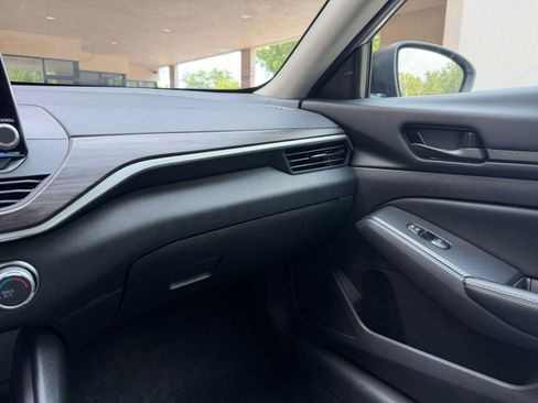 Used 2026 Nissan Altima 2.5 SV FWD image 30