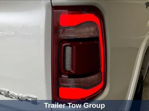 Used 2022 RAM 1500 Limited w/ Body-Colour Bumper Group AWD/4WD image 31