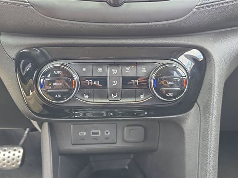 Used 2023 Buick Encore GX Select w/ Sport Touring Package FWD image 24