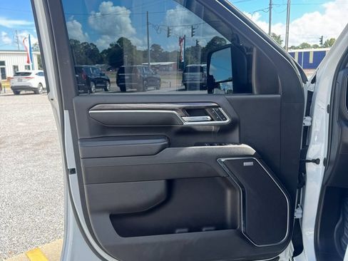 Used 2024 Chevrolet Silverado 2500 LTZ w/ LTZ Plus Package image 7