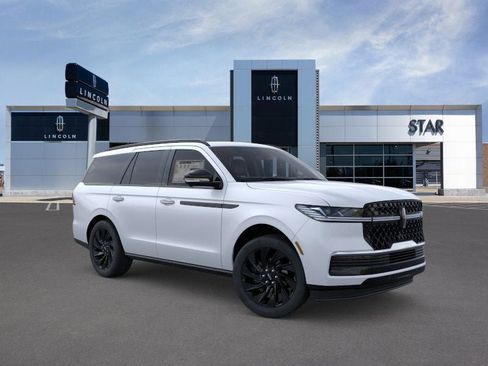 New 2026 Lincoln Navigator Reserve w/ Jet Appearance Package image 7