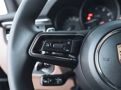 New 2026 Porsche Macan AWD/4WD image 19
