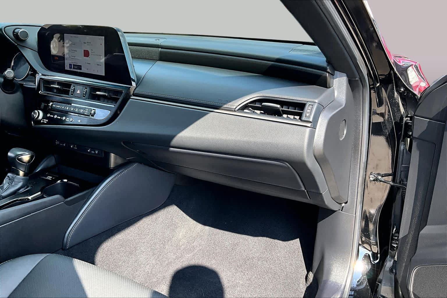 Used 2024 Lexus ES 350 w/ Premium Package FWD image 16