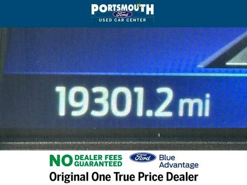 Used 2022 Ford Explorer XLT w/ Equipment Group 202A image 21