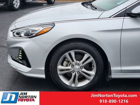 Used 2018 Hyundai Sonata Limited image 8