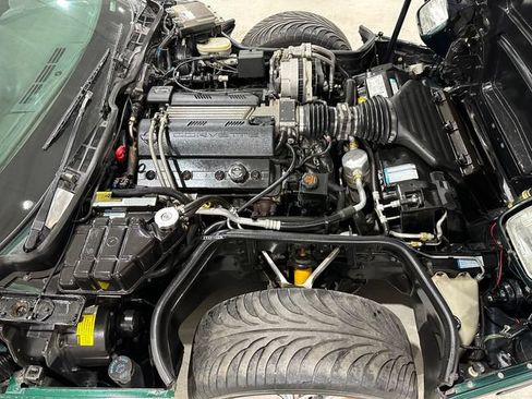 Used 1996 Chevrolet Corvette Coupe RWD image 27
