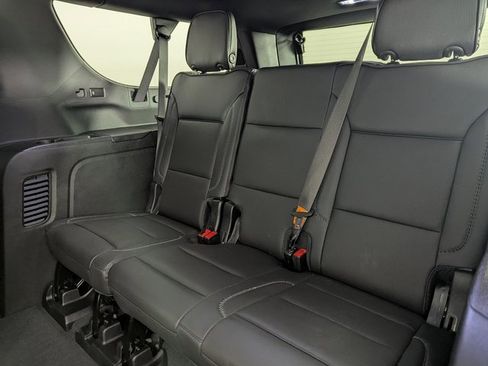 Used 2024 GMC Yukon XL Denali image 24