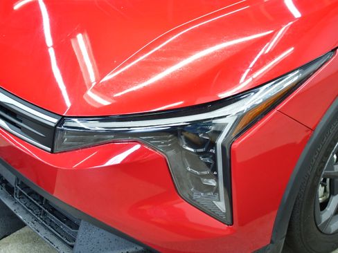 Used 2025 Kia K4 image 31