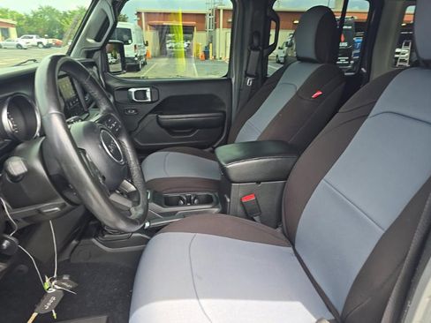 Used 2023 Jeep Wrangler Unlimited Sport w/ Sun And Sound Package AWD/4WD image 11
