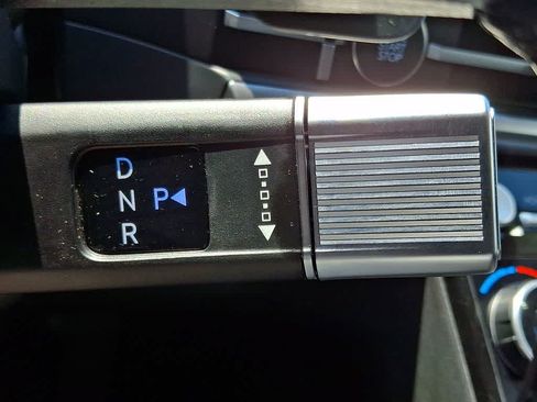 Used 2025 Hyundai Santa Fe SEL FWD image 14