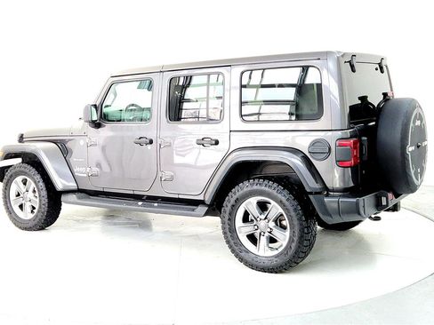 Used 2019 Jeep Wrangler Unlimited Sahara w/ Dual Top Group image 4