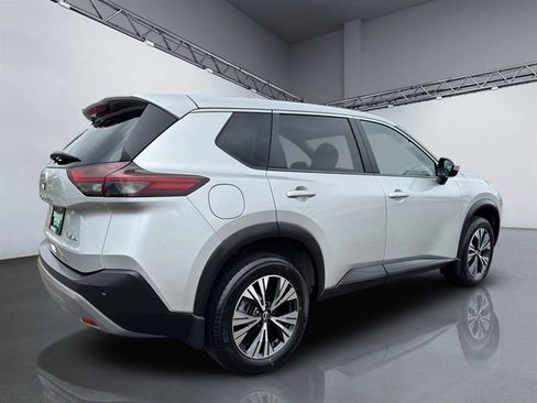 Used 2023 Nissan Rogue SV AWD/4WD image 7