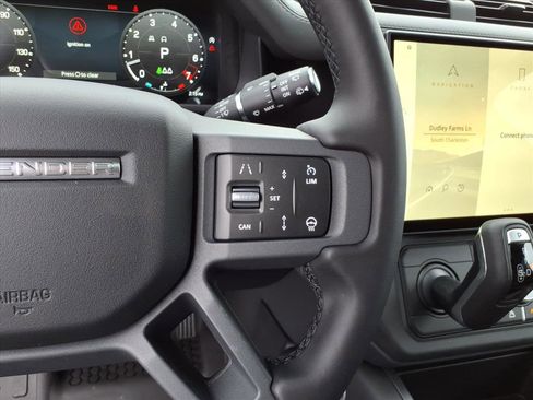 New 2026 Land Rover Defender 110 X-Dynamic SE AWD/4WD image 17