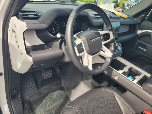 Used 2025 Land Rover Defender 110 S AWD/4WD image 12