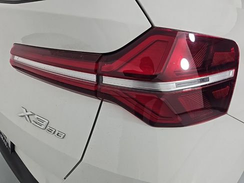 Certified 2025 BMW X3 xDrive30i w/ Convenience Package image 9