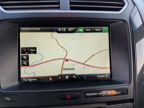 Used 2016 Ford Explorer XLT w/ Equipment Group 202A image 23