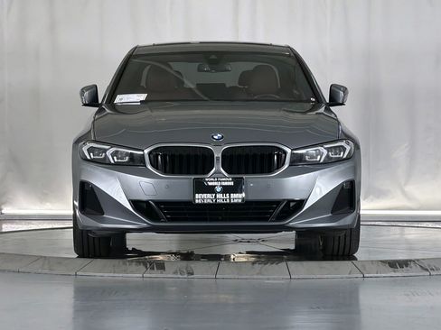 Used 2023 BMW 330i Sedan w/ Premium Package RWD image 6