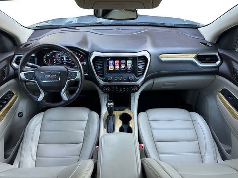Used 2019 GMC Acadia Denali w/ Technology Package FWD image 10