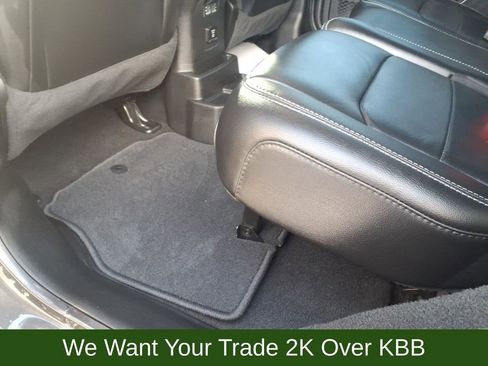 Used 2022 Jeep Wrangler Unlimited Sahara image 12