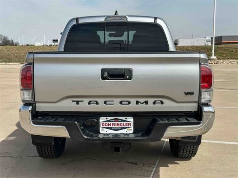 Used 2023 Toyota Tacoma TRD Off-Road image 4
