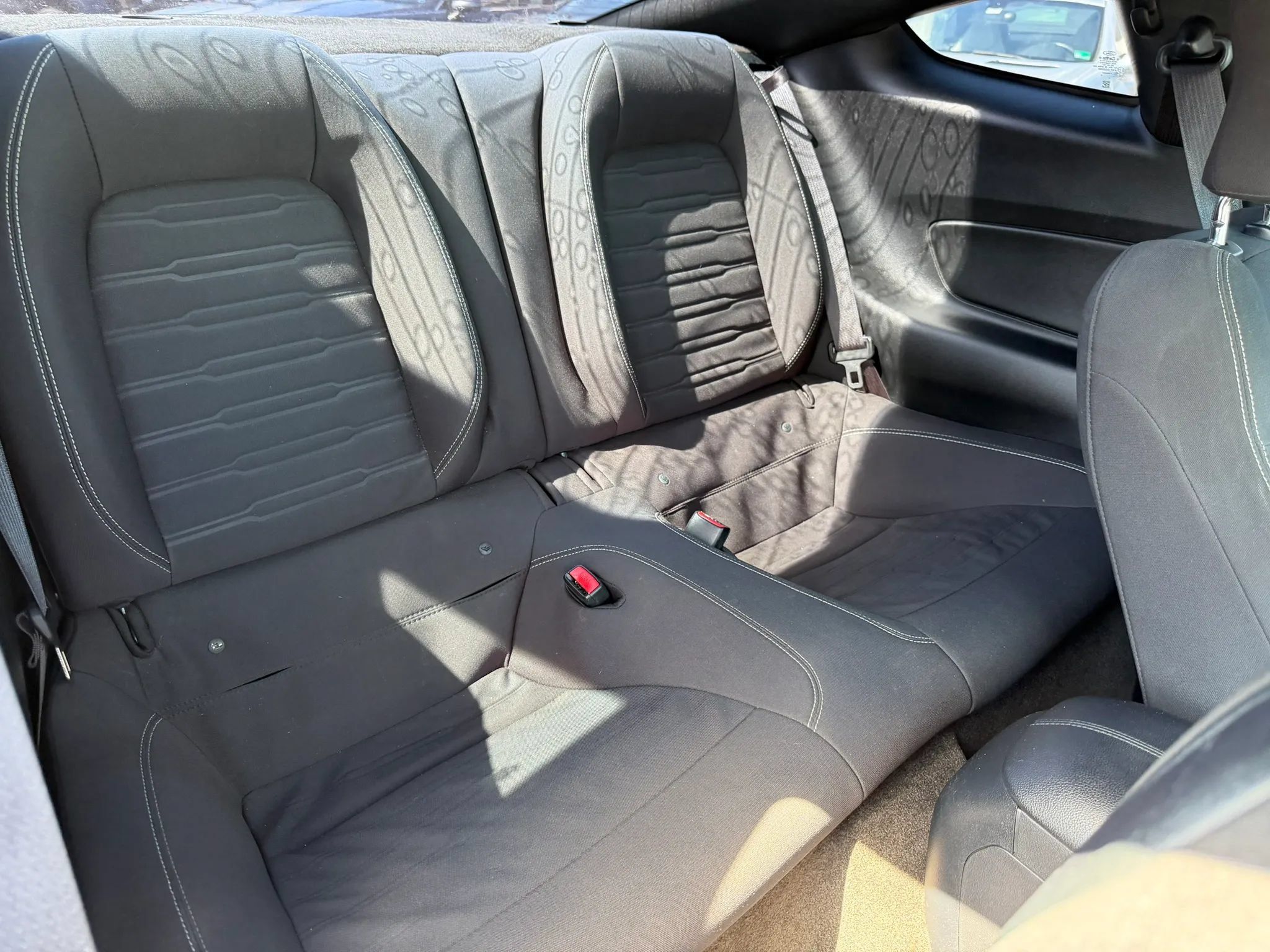 Used 2015 Ford Mustang GT RWD image 21