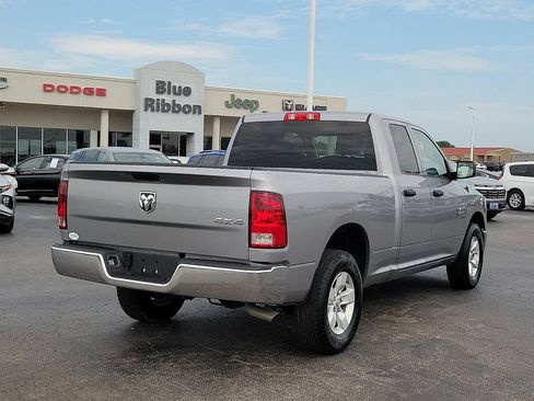 Used 2024 RAM 1500 Classic SLT AWD/4WD image 5