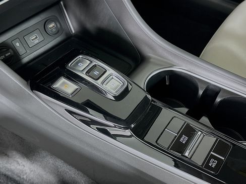 Used 2023 Hyundai Sonata SEL w/ Convenience Package FWD image 25
