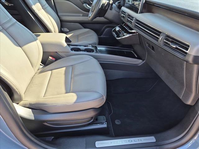 Used 2025 Lincoln Corsair Reserve AWD/4WD image 20
