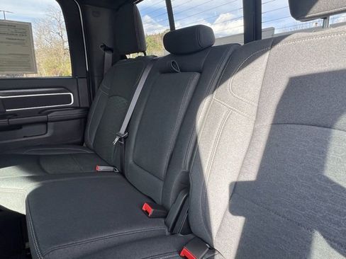 Used 2025 RAM 3500 Big Horn image 25