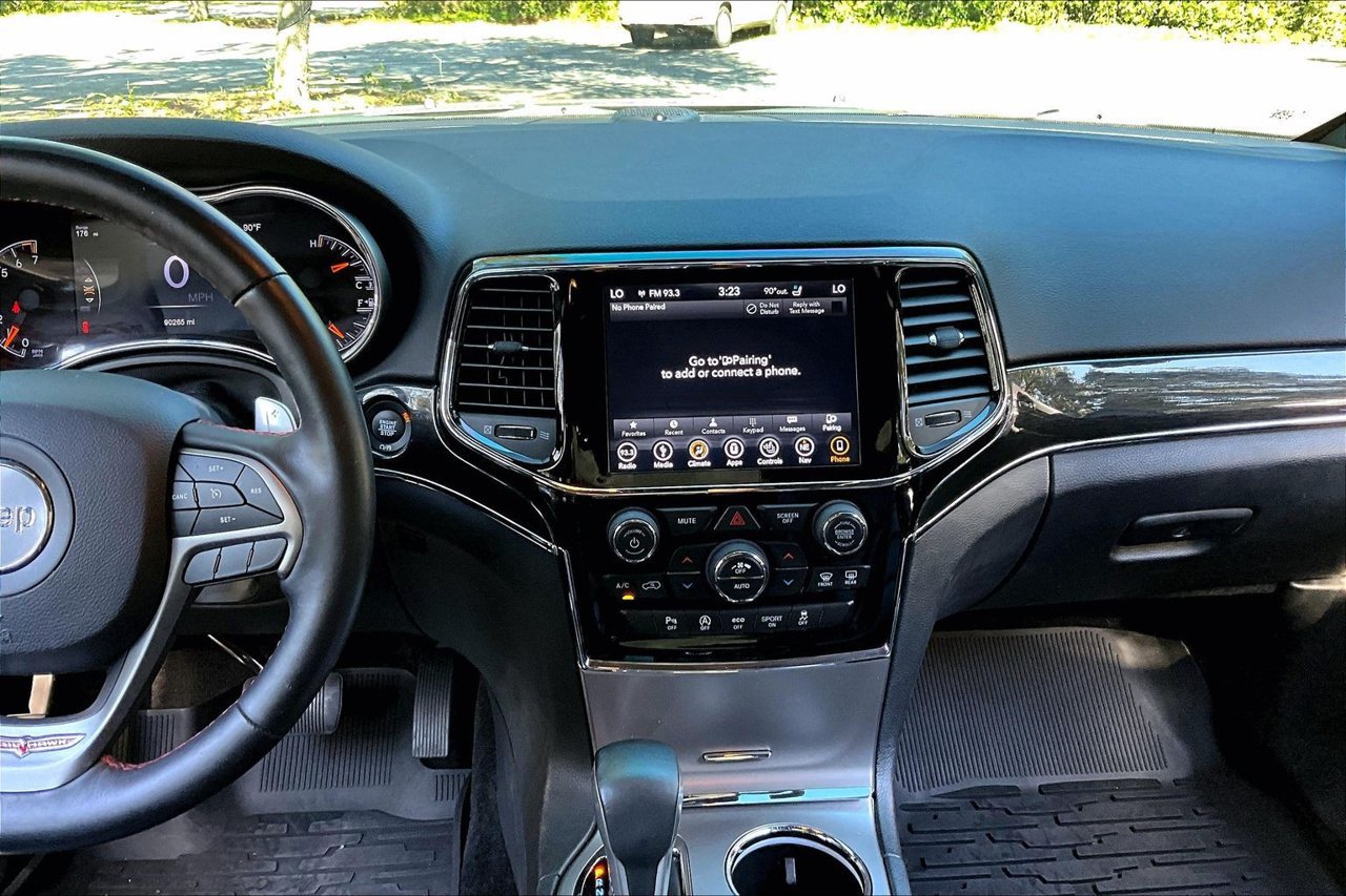 Used 2019 Jeep Grand Cherokee Trailhawk w/ Trailhawk Luxury Group AWD/4WD image 9
