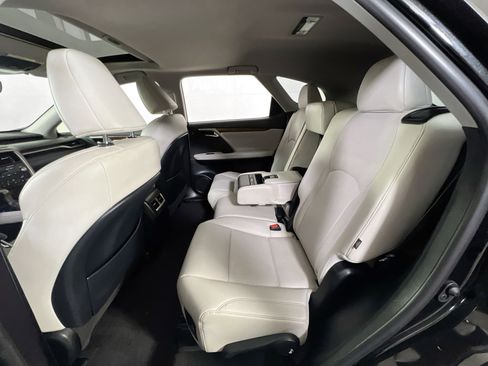 Used 2021 Lexus RX 350L Premium w/ Premium Package image 24